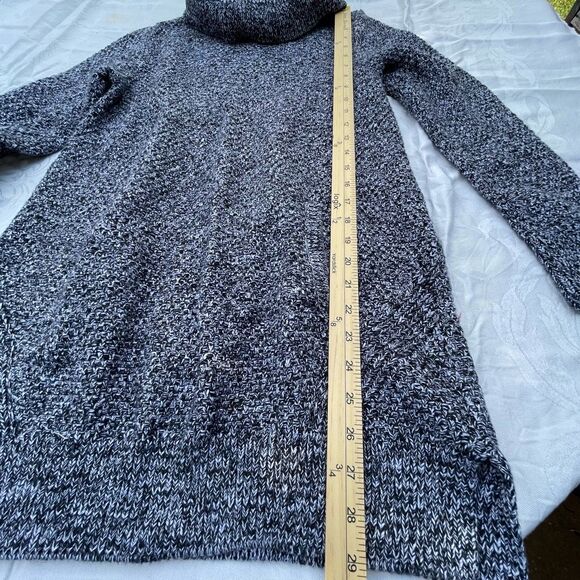 Duluth by Duluth Trading size M heavy knit relaxed fit pockets - Picture 3 of 10